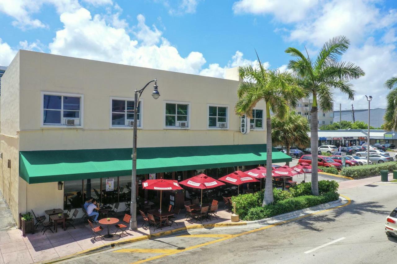 Miami Beach Suites & Bar Exterior photo